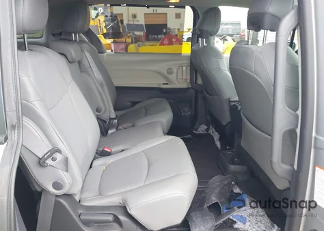 2023 Toyota Sienna Xle z USA, uszkodzony, nr VIN 5TDYRKEC9PS171845